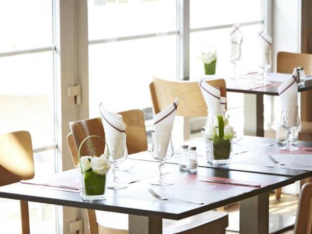 Campanile & Restaurant Hotel